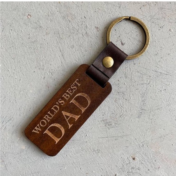 Brown Leather World's Best Dad Keychain - Picture 1 of 2